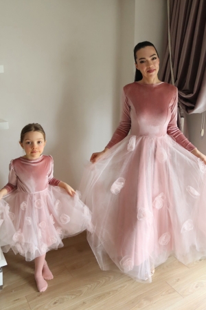 6167 – Kadife Eteği Çiçekli Kloş Elbise Pembe